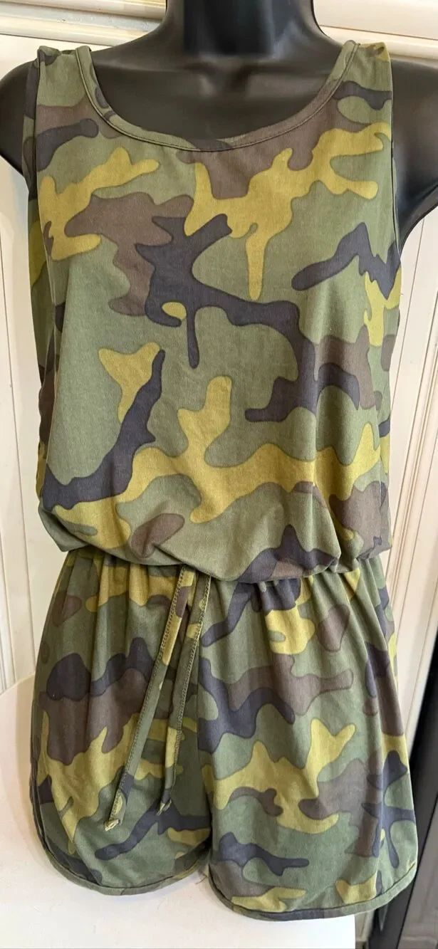 Special One by Rock Women's Sleeveless Camo Racerback Romper Green Size Medium
